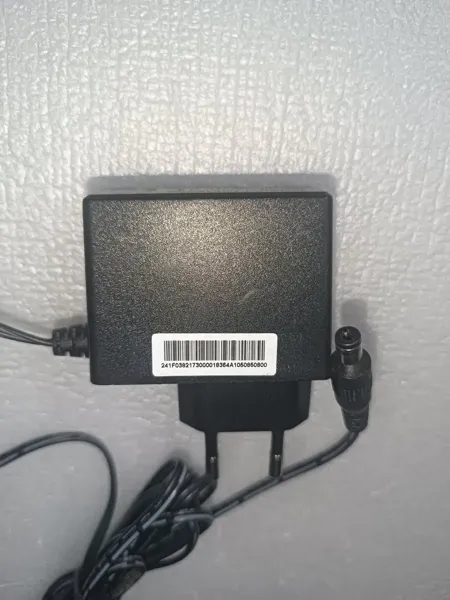 ADAPTOR 12V 1.5 AMPER